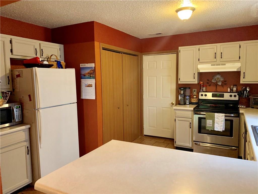 1322 Cliff Ridge Lane Indianapolis, IN 46217 - Photo 10 of 19 Gallery Image 10