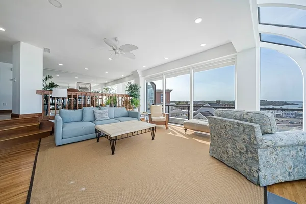 $1,050,000 | 62 Oceanside Drive, Unit 62, Hull, MA 02045
