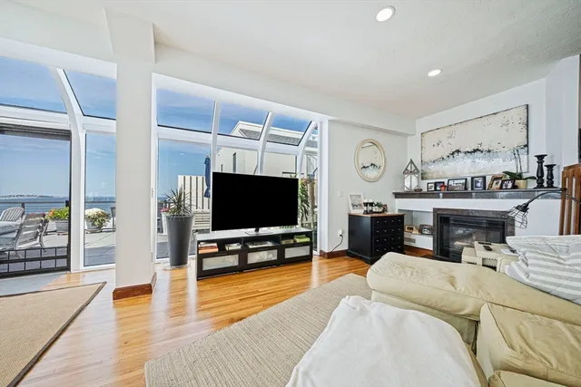 $1,050,000 | 62 Oceanside Drive, Unit 62, Hull, MA 02045