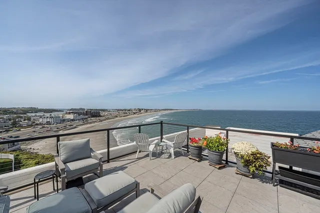 $1,050,000 | 62 Oceanside Drive, Unit 62, Hull, MA 02045