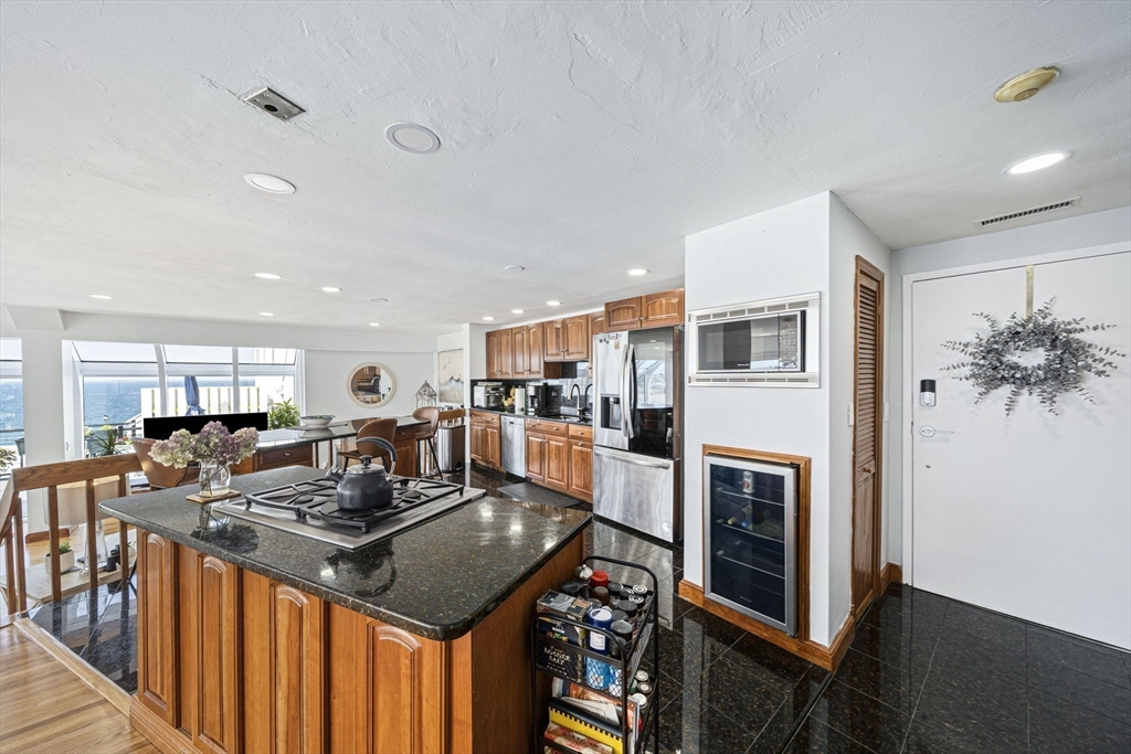 62 Oceanside Drive, Unit 62 Hull, MA 02045 - Photo 5 of 39