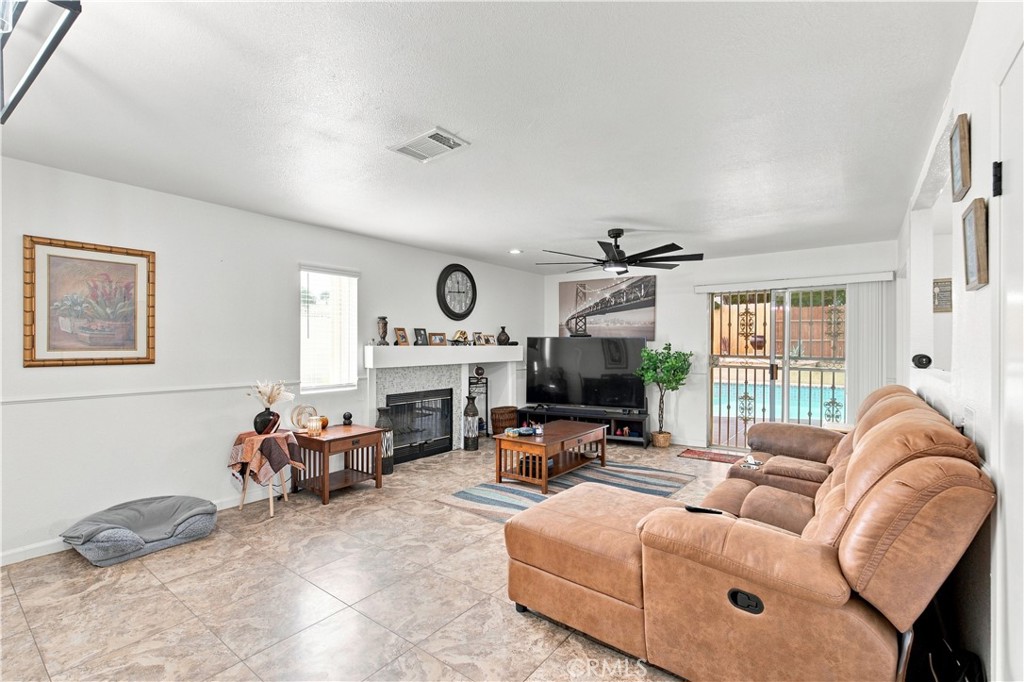 13010 Snowview Road Victorville, CA 92392 - Photo 16 of 40 Gallery Image 16