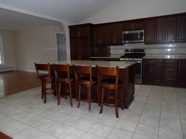 $765,000 | 71 Cobb Lane, Clarendon, VT 05759