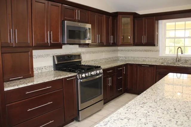 $765,000 | 71 Cobb Lane, Clarendon, VT 05759