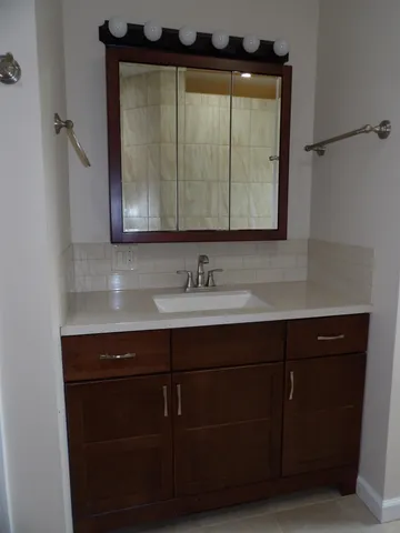 $765,000 | 71 Cobb Lane, Clarendon, VT 05759