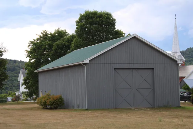 $765,000 | 71 Cobb Lane, Clarendon, VT 05759