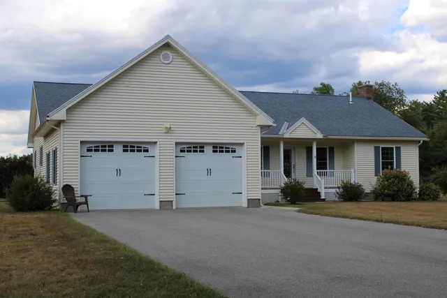 $765,000 | 71 Cobb Lane, Clarendon, VT 05759
