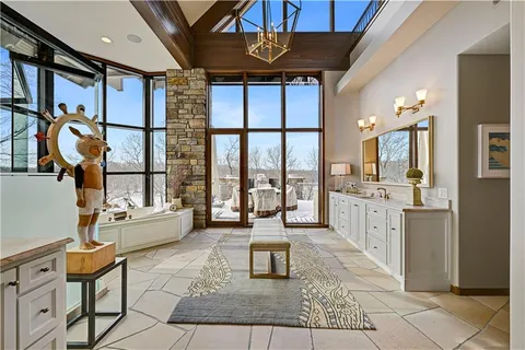 $4,500,000 | 16900 South Highland Ridge Drive, Loch Lloyd, MO 64012