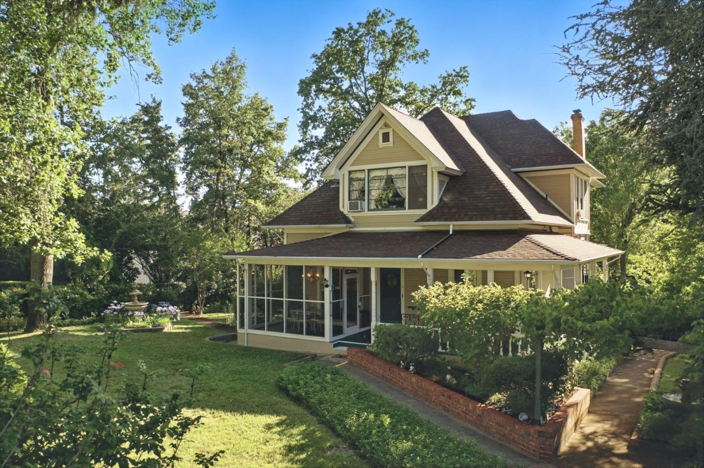 1330 Jackson Gate Road Jackson, CA 95642 - Photo 4 of 72 a front view of a house with a yard