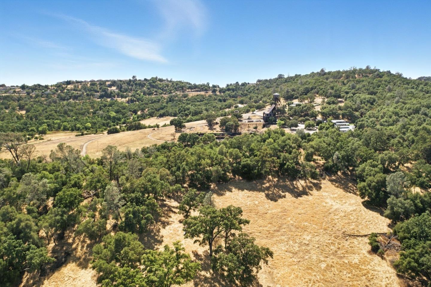 1330 Jackson Gate Road Jackson, CA 95642 - Photo 8 of 72 a view of a large building