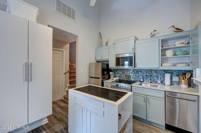 $289,000 | 300 Spencer-Farlow Drive, Unit H, Carolina Beach, NC 28428