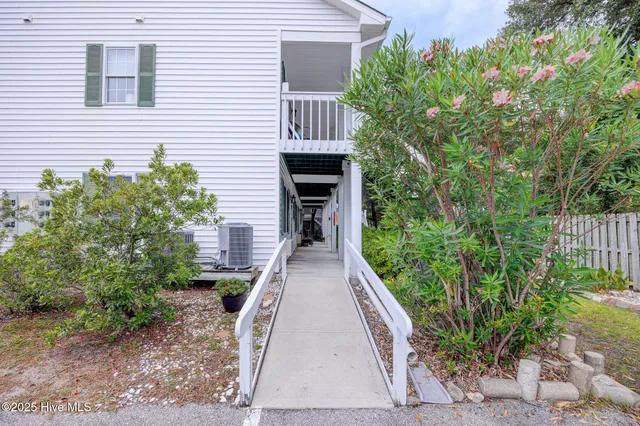 $289,000 | 300 Spencer-Farlow Drive, Unit H, Carolina Beach, NC 28428