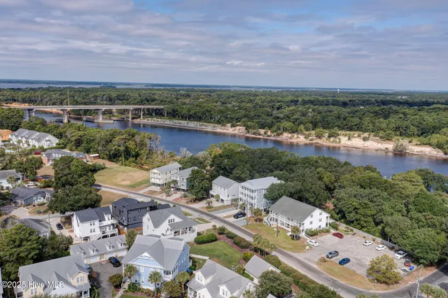 $289,000 | 300 Spencer-Farlow Drive, Unit H, Carolina Beach, NC 28428