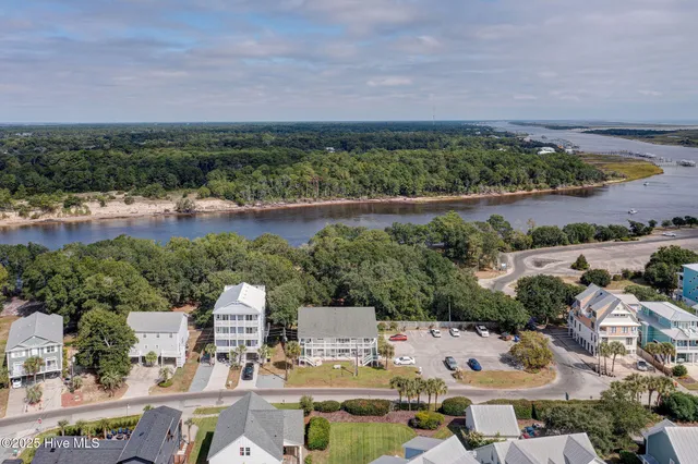 $289,000 | 300 Spencer-Farlow Drive, Unit H, Carolina Beach, NC 28428