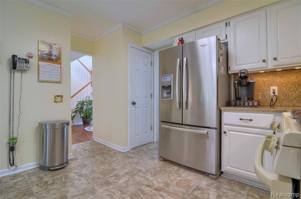 1237 Sandy Ridge Drive Rochester Hills, MI 48306 - Photo 12 of 35