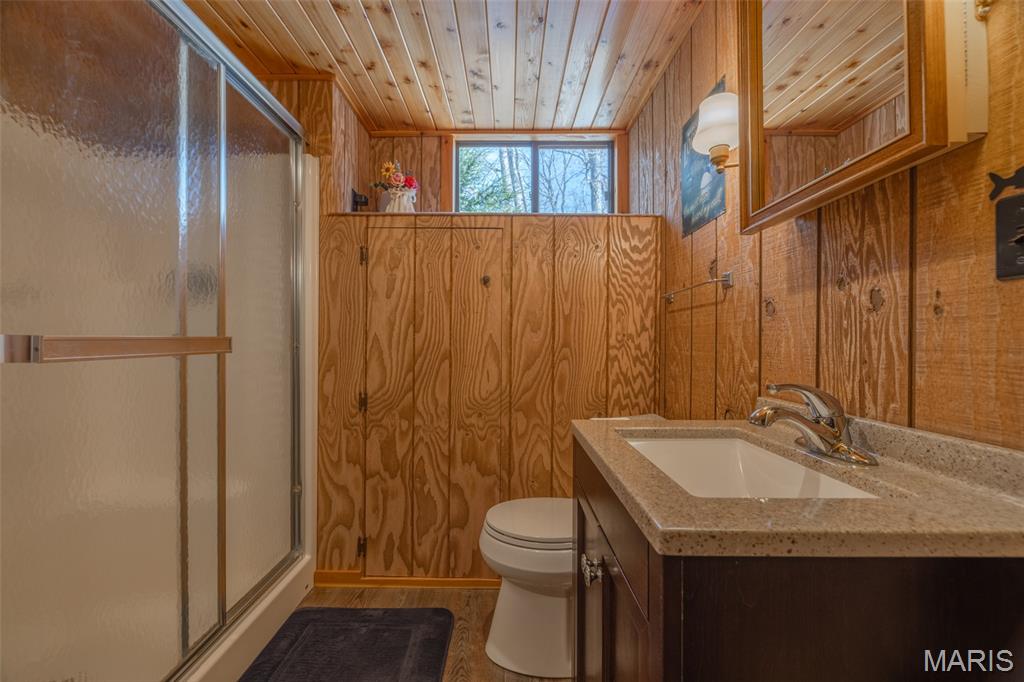 633 Wunderbar Point Drive Innsbrook, MO 63390 - Photo 17 of 40