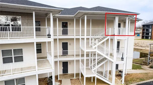 $220,000 | 4935 Robbins Circle, Unit 230, Osage Beach, MO 65065