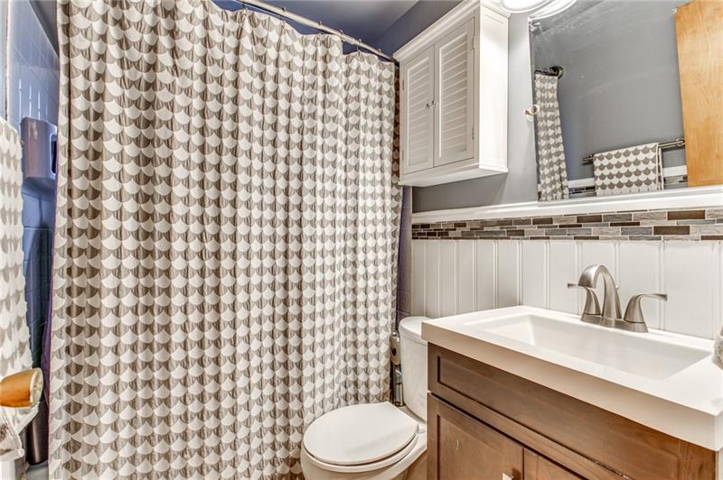 3735 Schuette Road Pittsburgh, PA 15227 - Photo 12 of 16 Gallery Image 12
