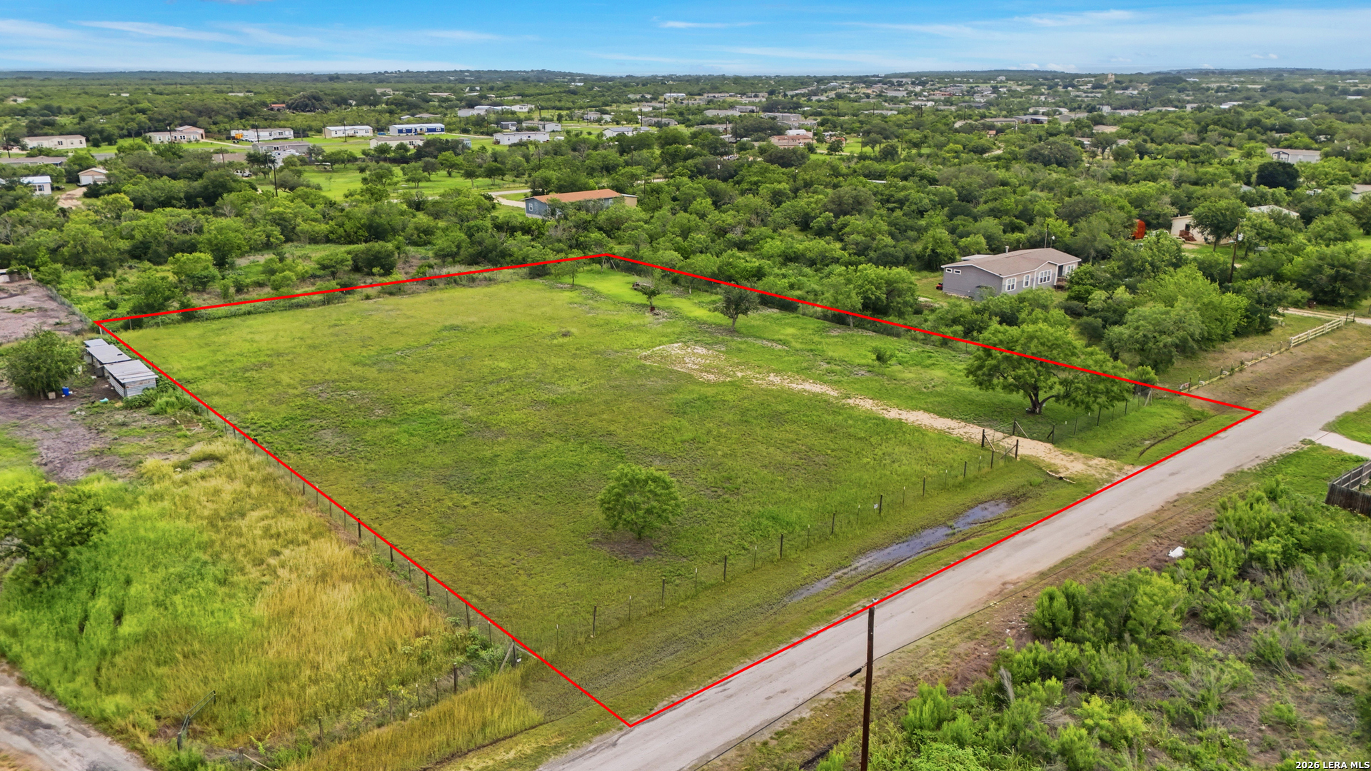 4647 County Road Hondo, TX 78861 - Photo 2 of 18
