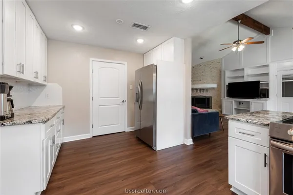 $369,000 | 2907 Broadmoor Drive, Bryan, TX 77802