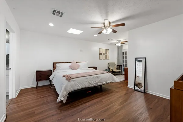 $374,900 | 2907 Broadmoor Drive, Bryan, TX 77802
