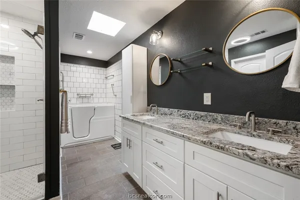 $374,900 | 2907 Broadmoor Drive, Bryan, TX 77802