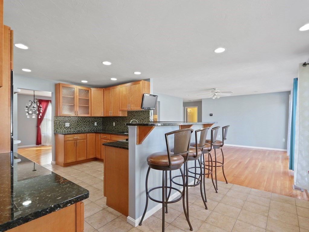 39 Walsh Road Newton, MA 02459 - Photo 13 of 42