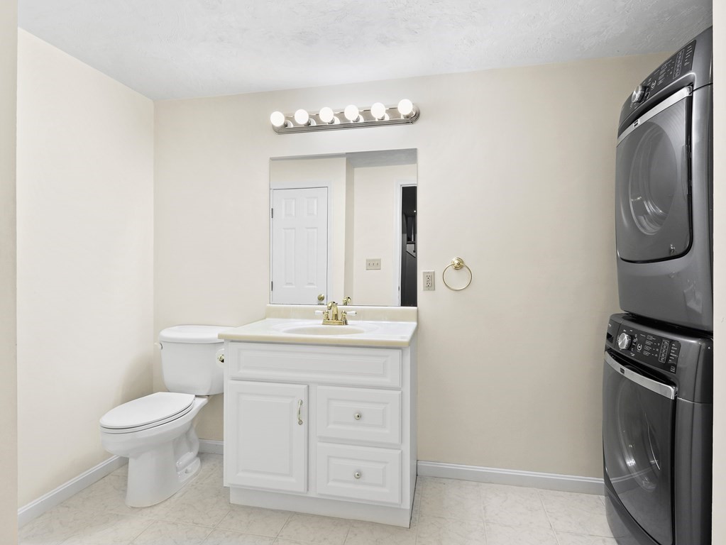 39 Walsh Road Newton, MA 02459 - Photo 26 of 42