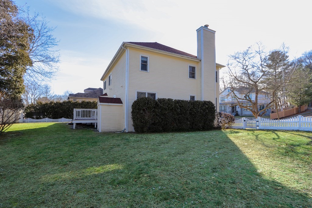 39 Walsh Road Newton, MA 02459 - Photo 33 of 42