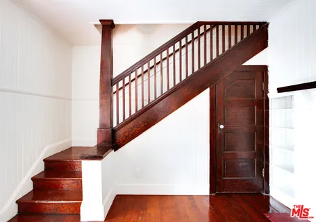 $2,195,000 | 105 Park Place, Venice, CA 90291