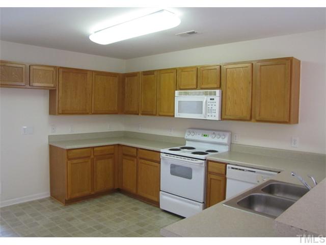 900 Roxy Street Raleigh, NC 27610 - Photo 6 of 21