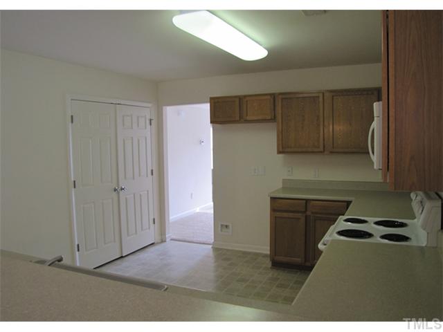 900 Roxy Street Raleigh, NC 27610 - Photo 7 of 21