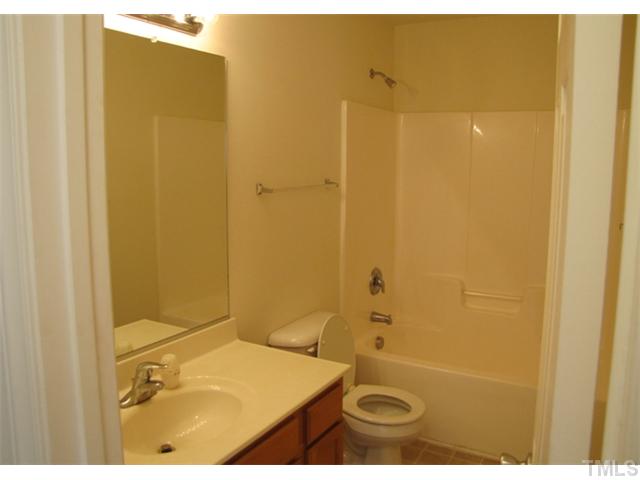 900 Roxy Street Raleigh, NC 27610 - Photo 10 of 21