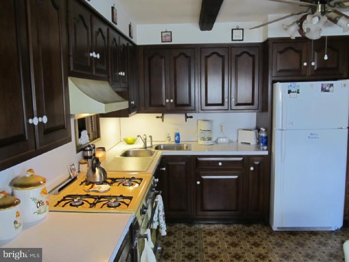 24 Downing Road Ewing, NJ 08628 - Photo 8 of 13