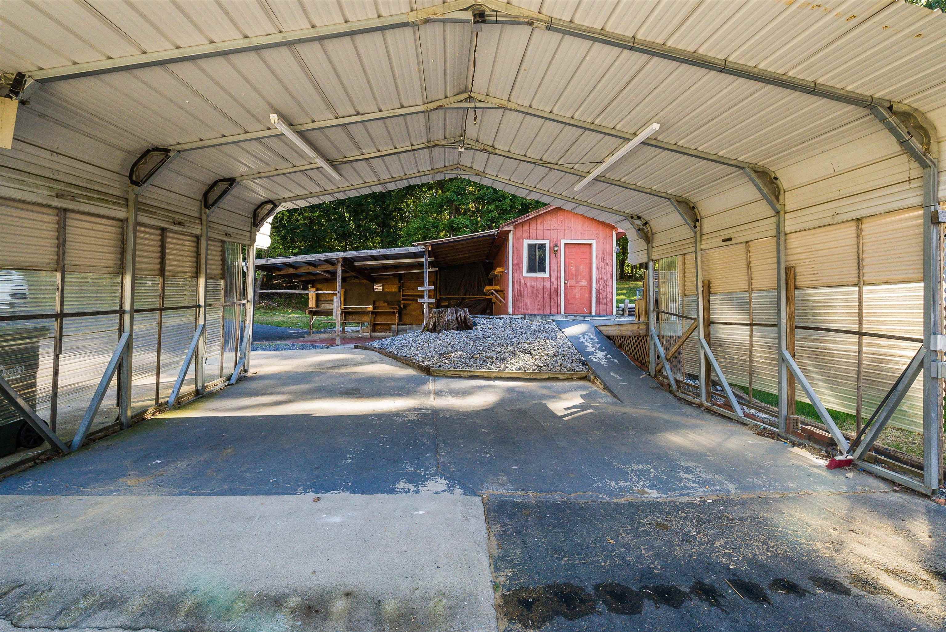 1775 Shutterlee Mill Road Staunton, VA 24401 - Photo 11 of 67 Gallery Image 11
