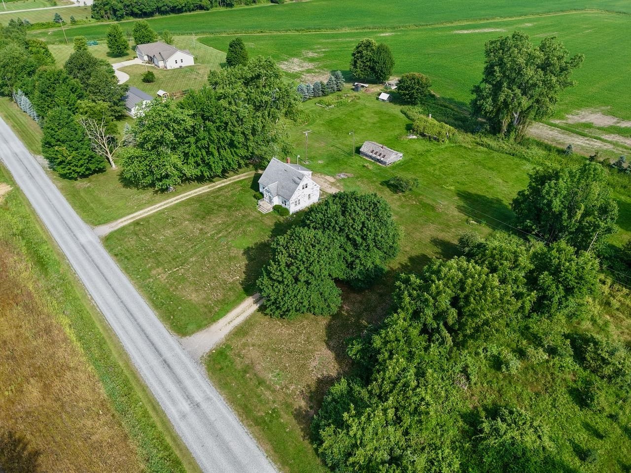 11420 Ferden Road Chesaning, MI 48616 - Photo 7 of 36