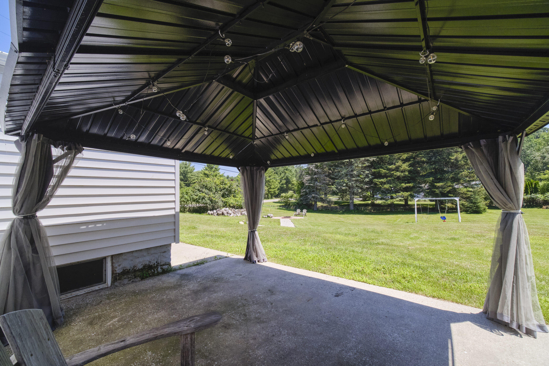 2631 Lakeshore Road Manistee, MI 49660 - Photo 33 of 50 Patio