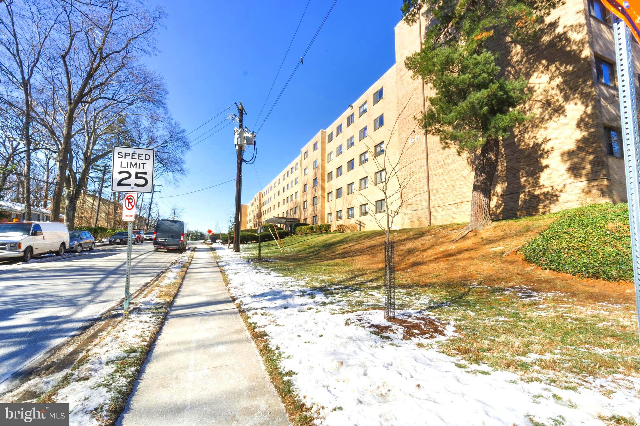 8601 Manchester Road, Unit 513 Silver Spring, MD 20901 - Photo 29 of 31 a view of a pathway with a building