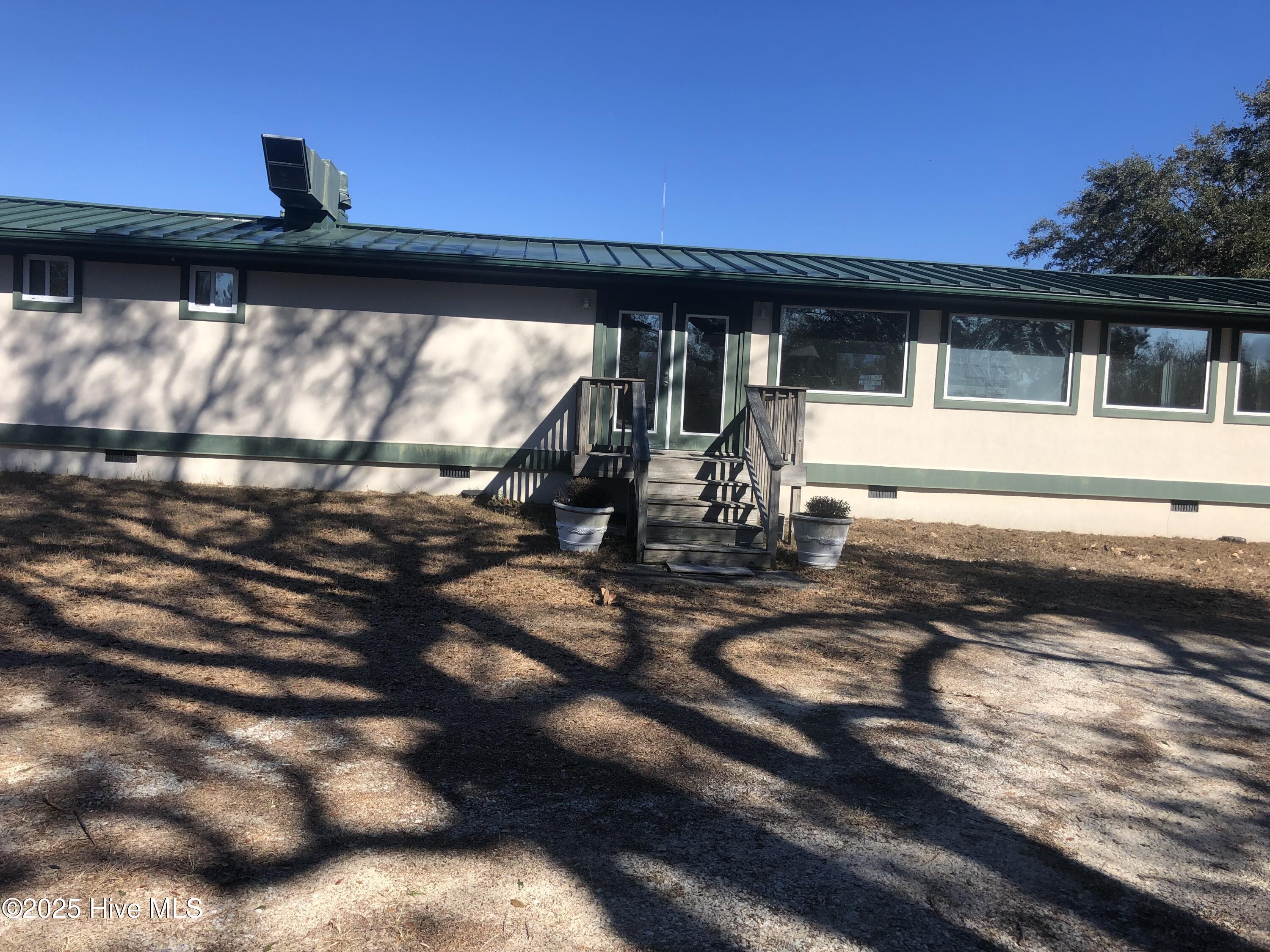 369 Holly Ridge Road Holly Ridge, NC 28445 - Photo 4 of 10 IMG_0755