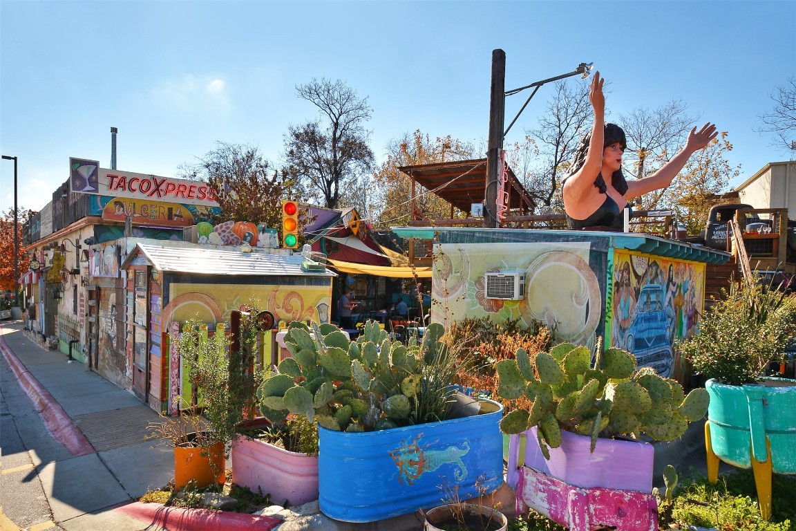 4518 South 2nd Street Austin, TX 78745 - Photo 23 of 37 a view of an outdoor sitting area