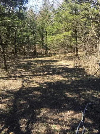 $24,900 | 33-37 West Sugar Lake Cove, Mound City, KS 66056