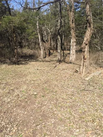 $24,900 | 33-37 West Sugar Lake Cove, Mound City, KS 66056