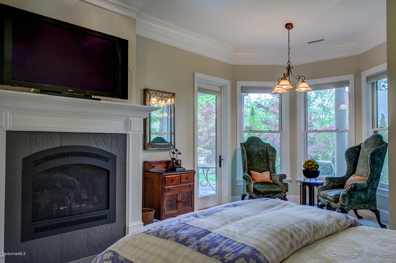 91 Round Hill Road Northampton, MA 01060 - Photo 13 of 21 Bedroom