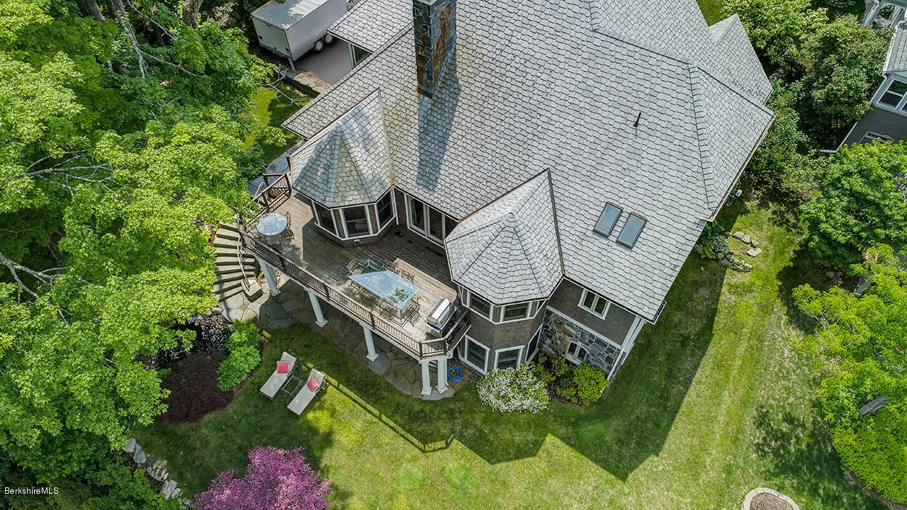 91 Round Hill Road Northampton, MA 01060 - Photo 21 of 21 Aerial
