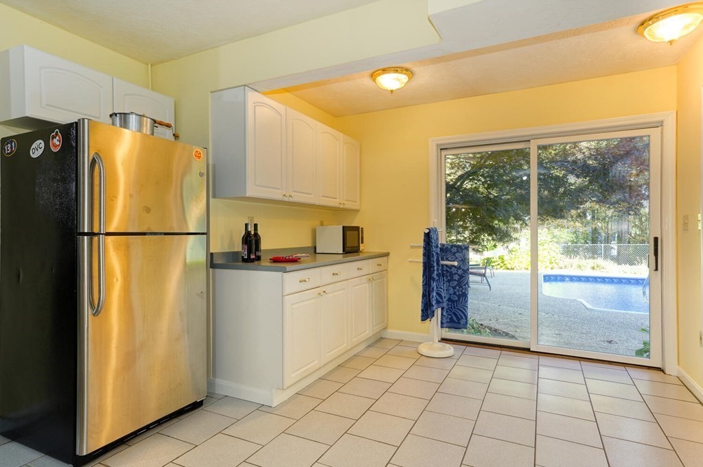 411 Robinson Road Boxborough, MA 01719 - Photo 35 of 41