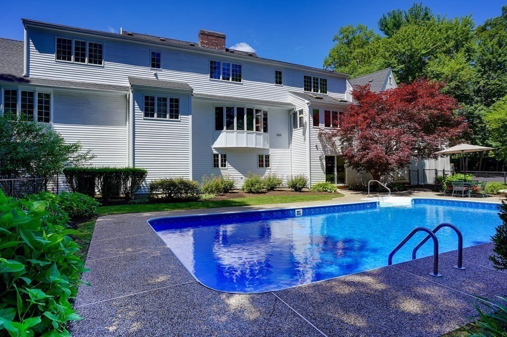 411 Robinson Road Boxborough, MA 01719 - Photo 4 of 41