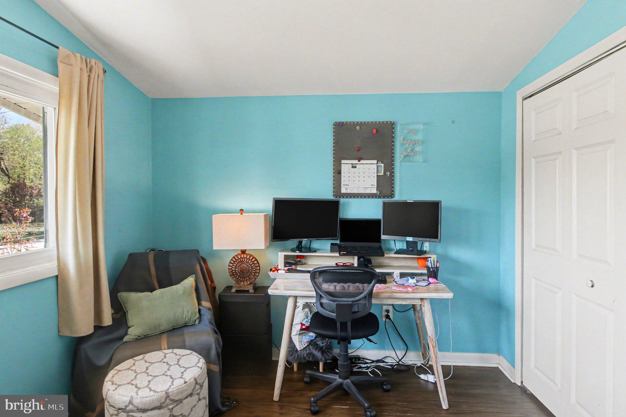 908 Fraser Road Glenside, PA 19038 - Photo 21 of 36 a workspace with furniture and a window