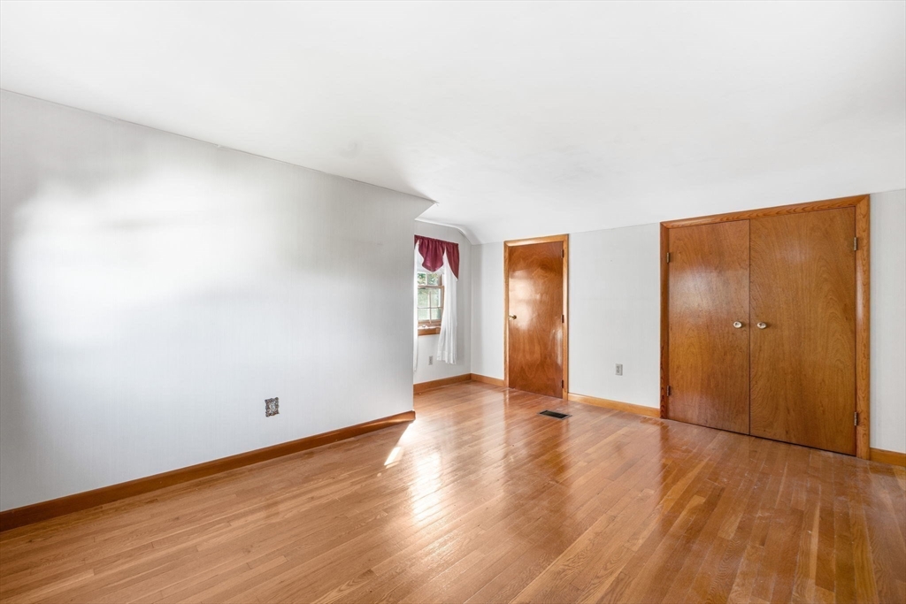 5 Colonial Road Peabody, MA 01960 - Photo 12 of 24