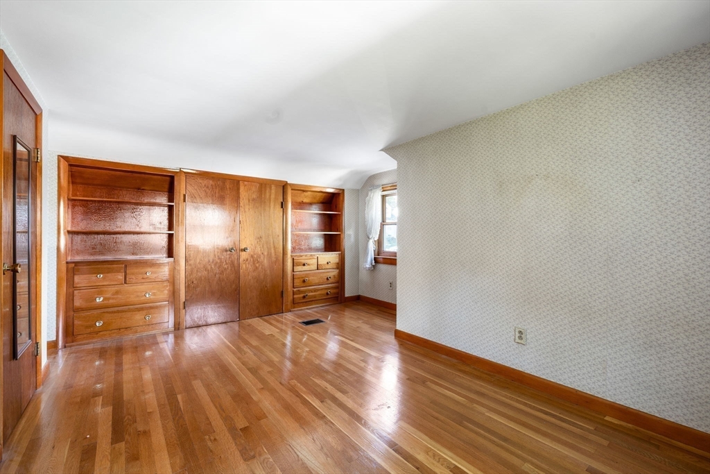 5 Colonial Road Peabody, MA 01960 - Photo 13 of 24