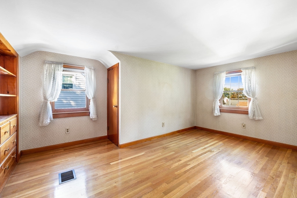 5 Colonial Road Peabody, MA 01960 - Photo 14 of 24